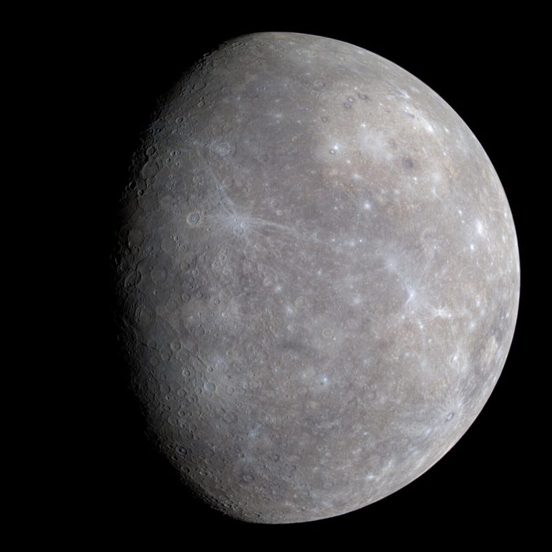 Il pianeta Mercurio ripreso a colori dalla sonda MESSENGER della NASA